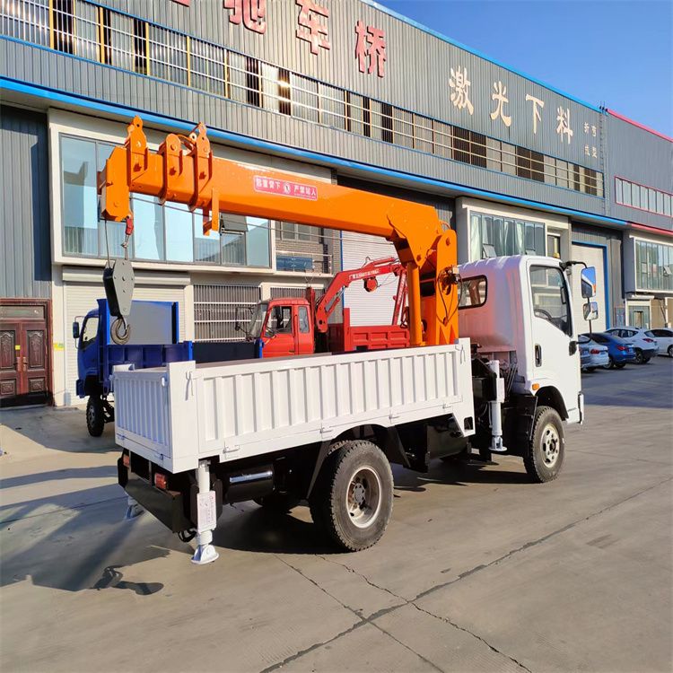 代县三轮随车吊定制 农用改装机自备吊中瑞长期出售